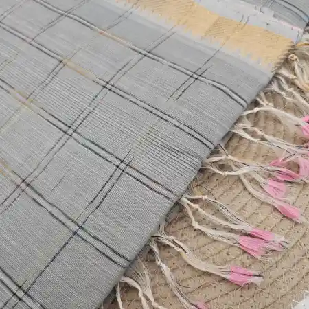 Gray With Pink Mangalagiri Handloom Cotton Ikkat Checks Saree